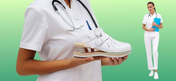 Medicinske cokle: Kako izbrati pravo obutev za dolg delovni dan